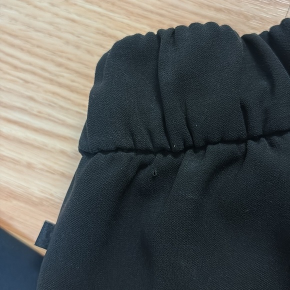 Lululemon Athletica Noir Crop size 4 - Picture 7 of 7